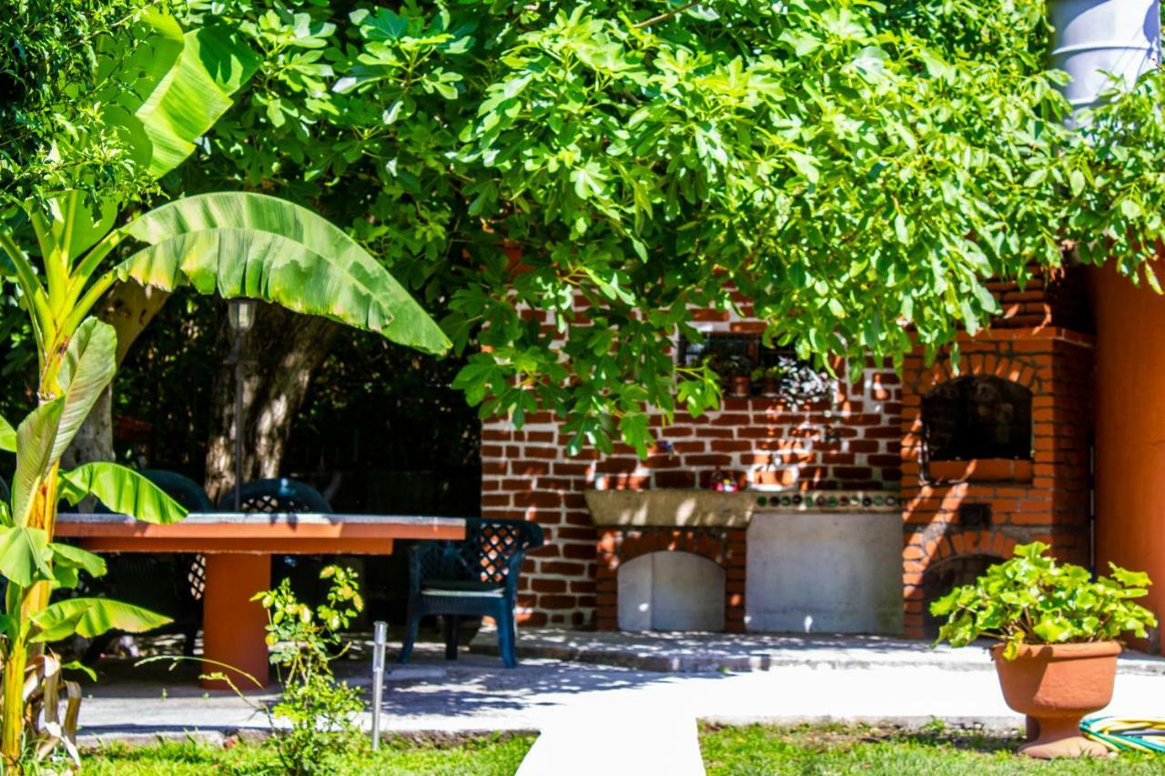 Apartments Rustic โกตอร์ ภายนอก รูปภาพ