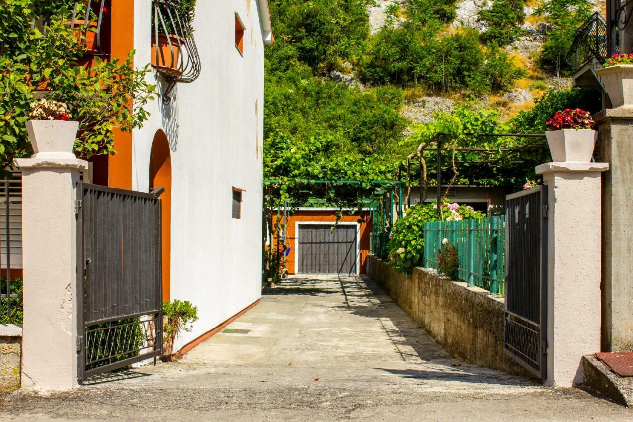 Apartments Rustic โกตอร์ ภายนอก รูปภาพ
