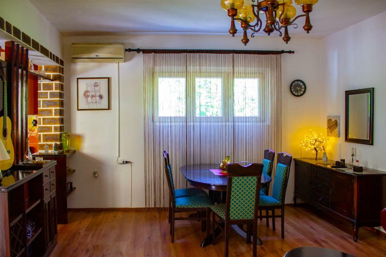Apartments Rustic โกตอร์ ภายนอก รูปภาพ